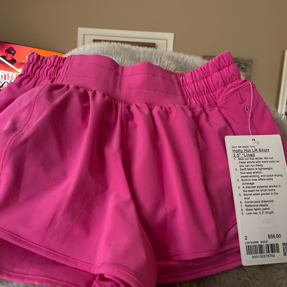 COPY - Sonic pink lulu shorts